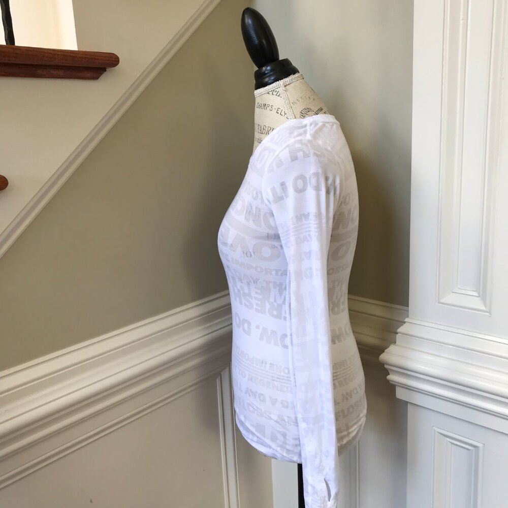 Lululemon Daily Practice Burnout Shirt Top Womens Small White Crew Neck Stretch - Picture 7 of 10